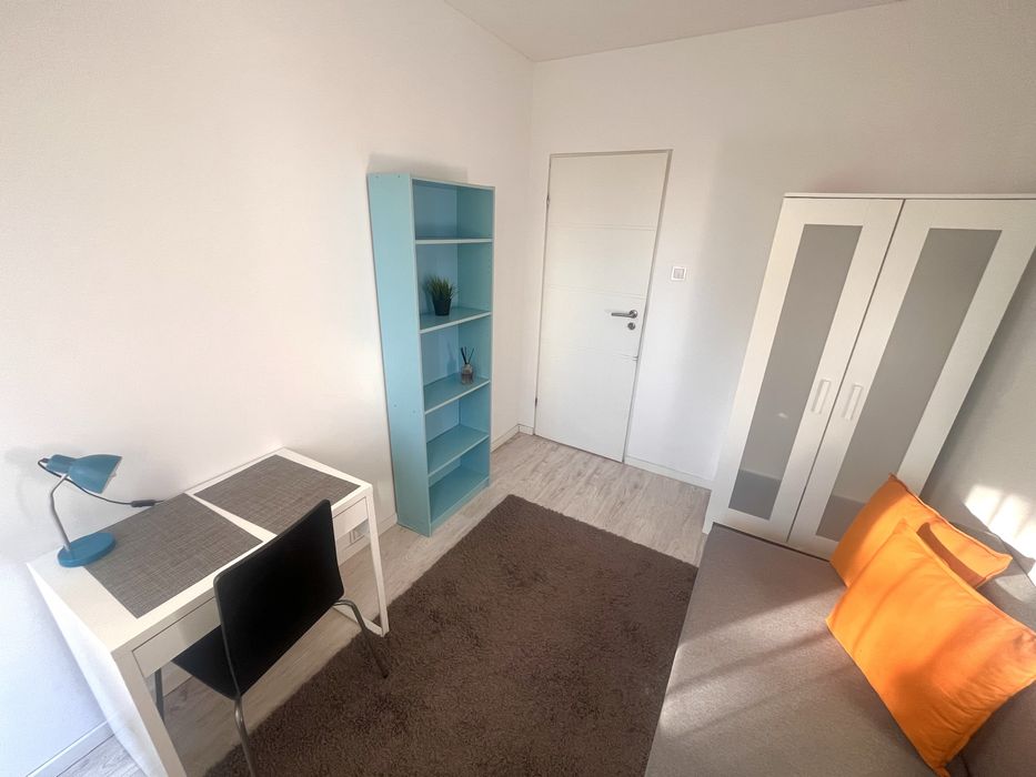 Chrobrego 17, Pokój z balkonem ! Blisko Kampusu Morasko ! Tanio 900 zł