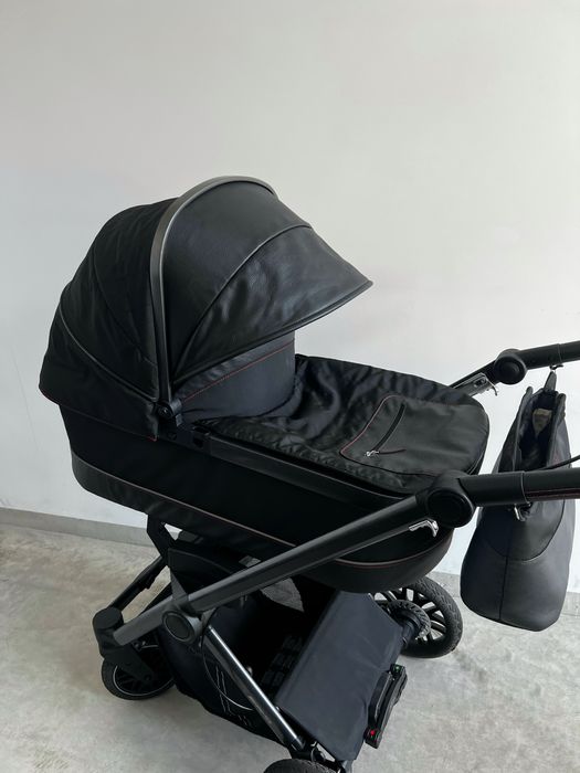 czarny Wózek AMG Mercedes Hartan