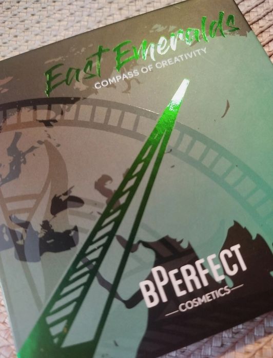 Paleta cieni BPerfect East Emeralds