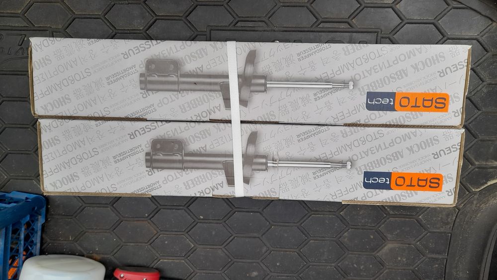 Амортизаторы  Ауди  80   новые  SATO