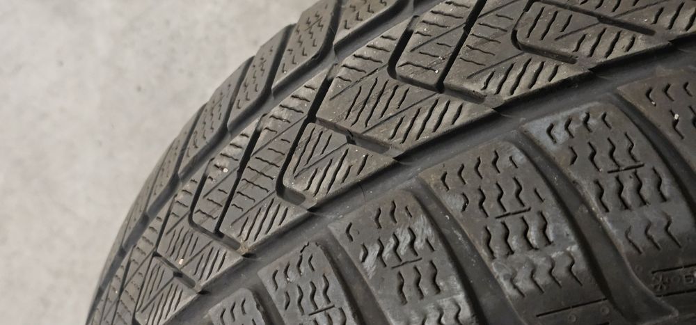 Opony Pirelli Sottozero 3, 225/55/18 4sztuki 4/5 mm zimowe