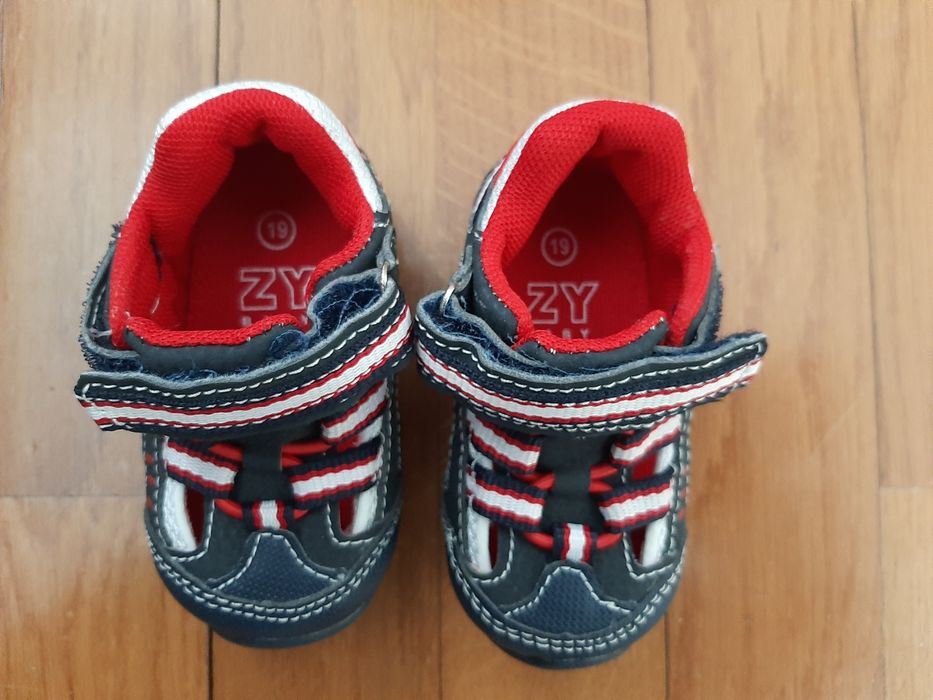 Sapatilhas bebé Zippy 19 como novas