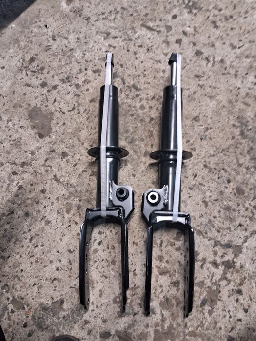 Амортизатори, передні стойкі VW Touareg 1,Таурек,ТаурегРозборка шрот