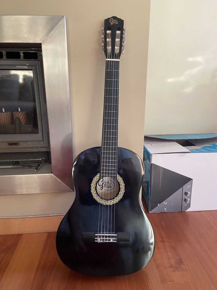 Guitarra acústica Gemma preta