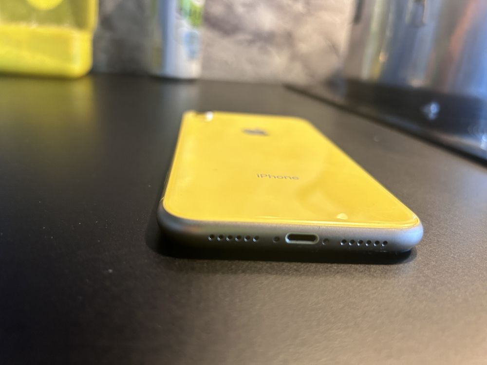 Iphone XR 256 r-sim