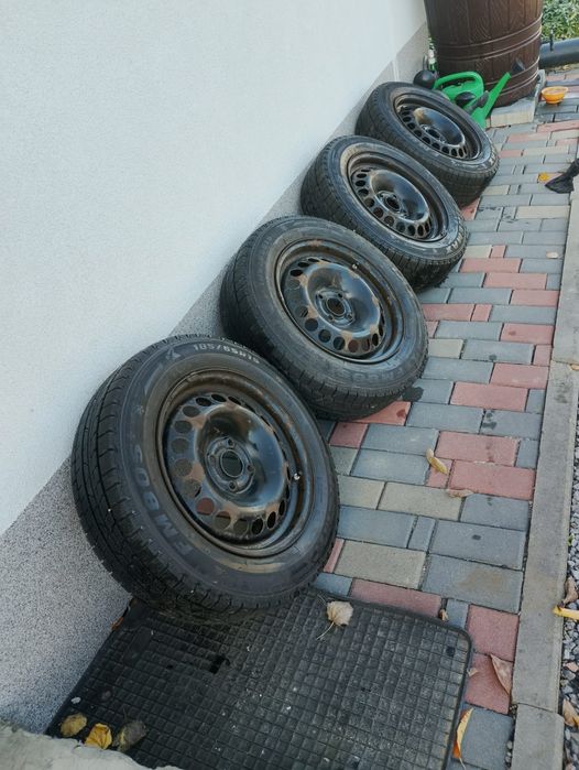 Koła zimowe opony 185/65/R15 Opel Corsa E i inne z czujnikami