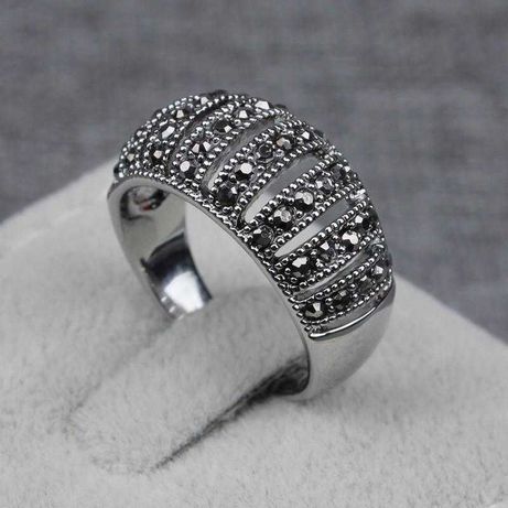 Женское кольцо, серебро, 18 размер