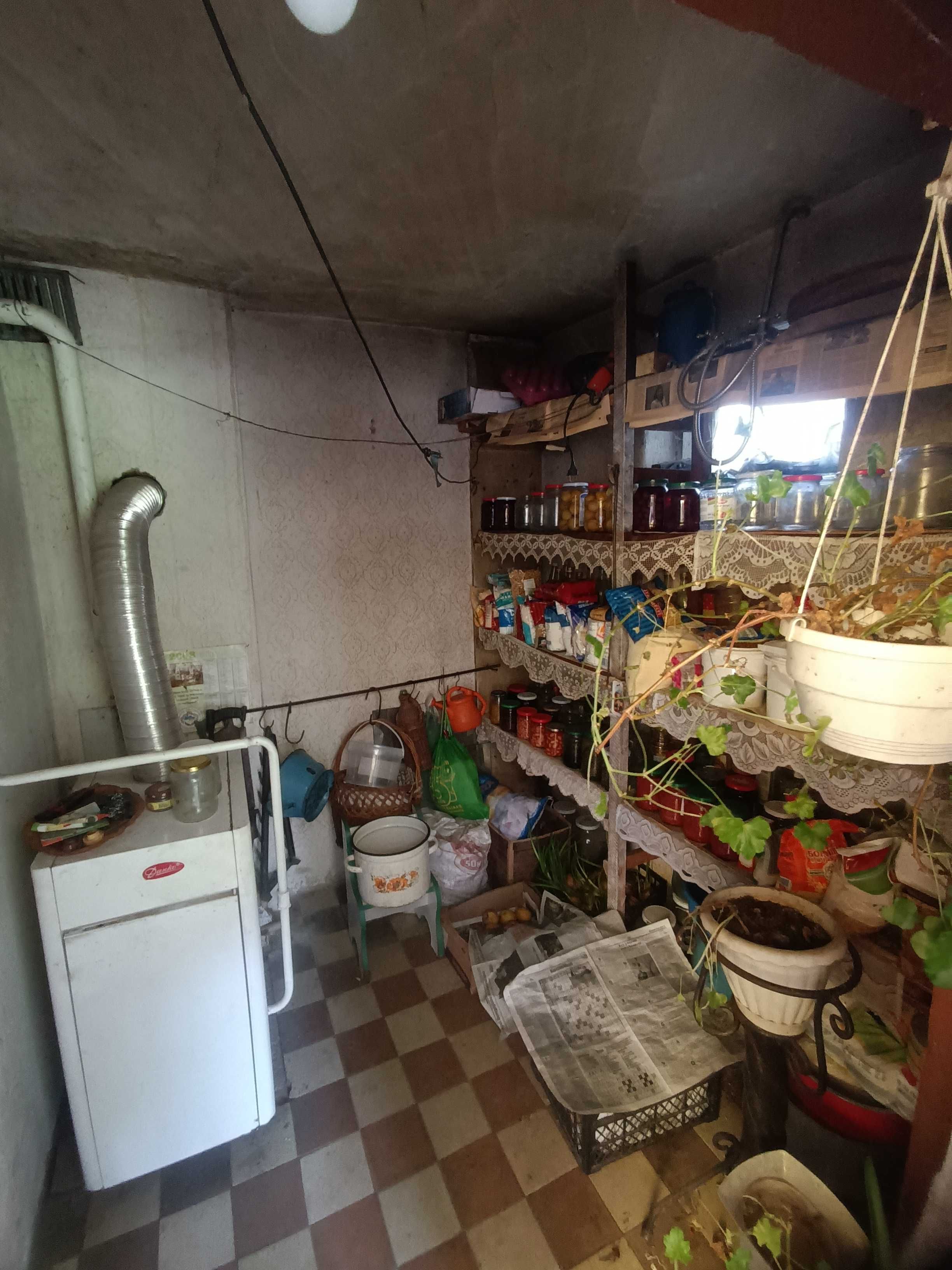 ПРОДАЖ компактного будинку недалеко від басейну та центральної частини