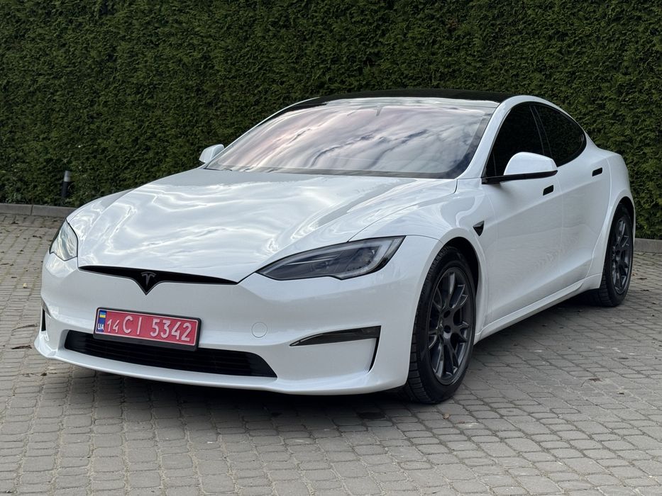Tesla Model S Long Range