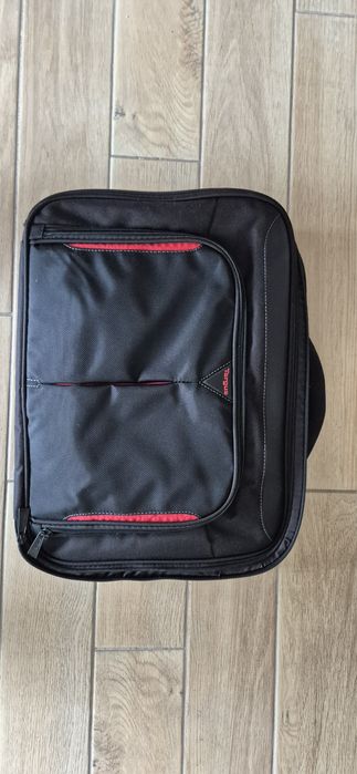 Targus Classic + Clamshell Torba 15,6'' Black cn415eu