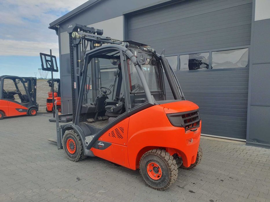 Wózek widłowy LINDE H30D-02  4 sekcje Diesel Przesuw boczny H35 H25