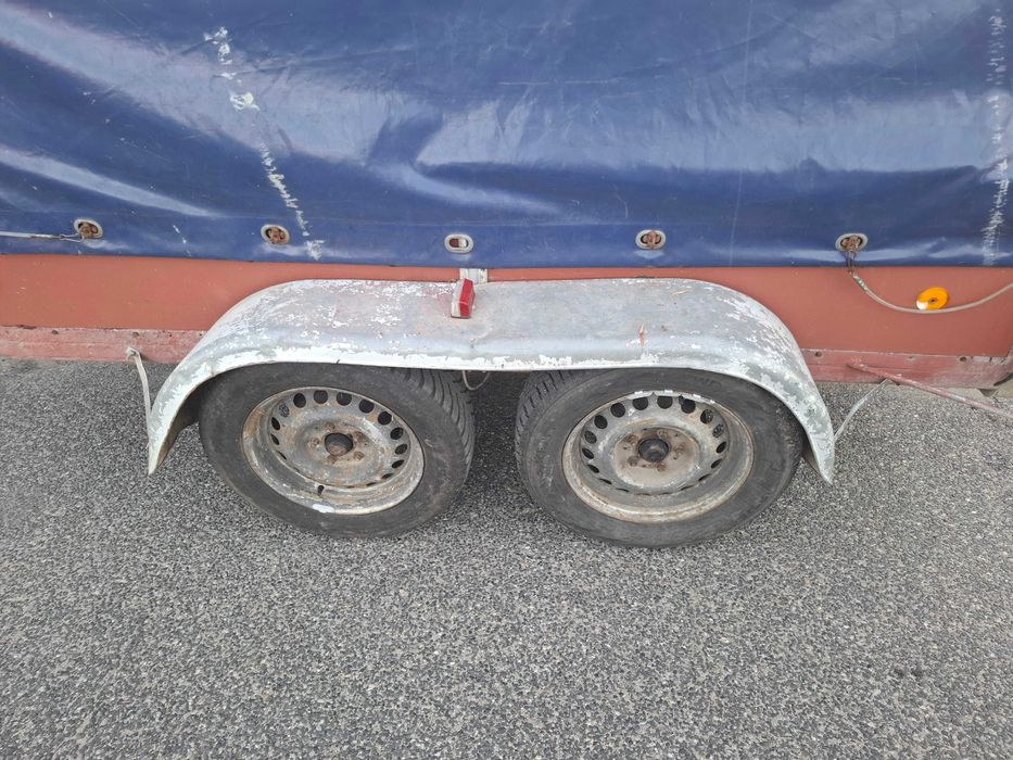 przyczepa dwuosiowa  ładowność 1,5 t