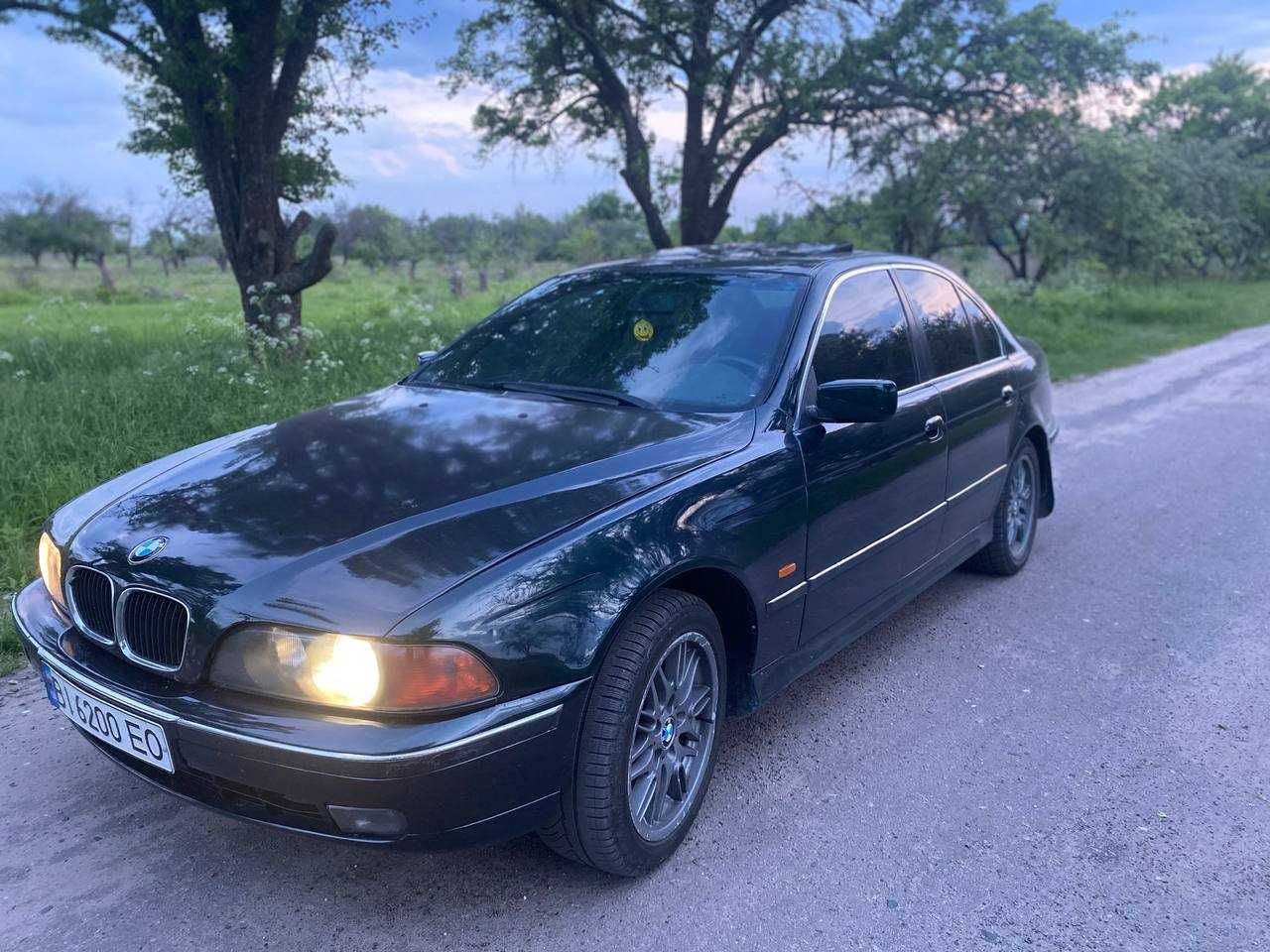 Продам BMW E39 525i