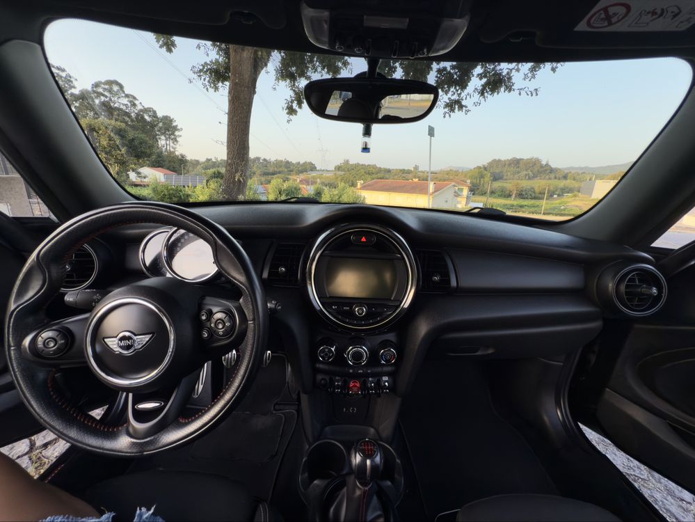 MINI One 1.5 interior John Cooper Works