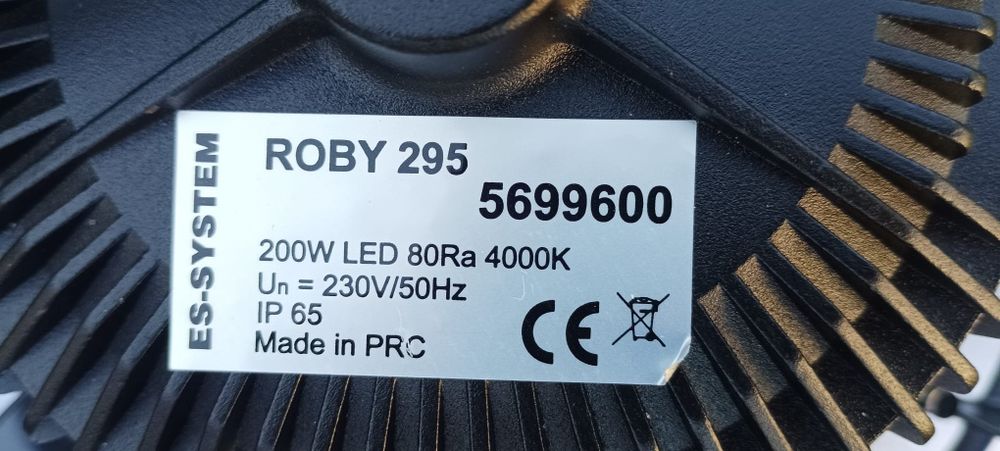 Oprawy  przemysłowe. Roby wraz  z odbłyśnikami