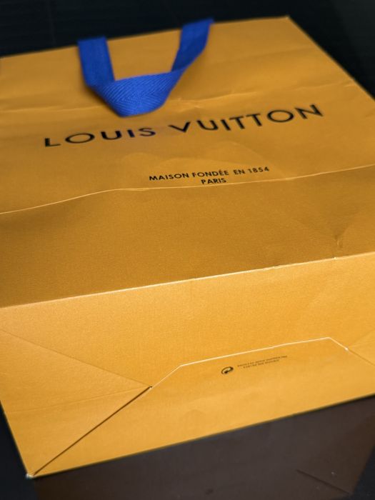 Бумажный пакет Louis Vuitton