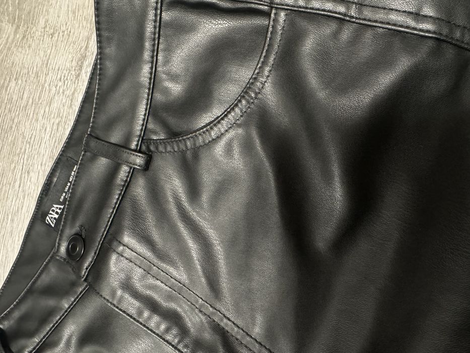 Шкіряни штани zara