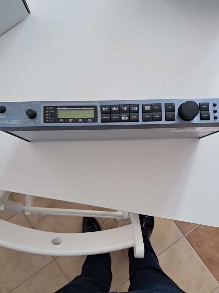 TC Helicon VoiceWorks Mic Preamp + Effect Processor