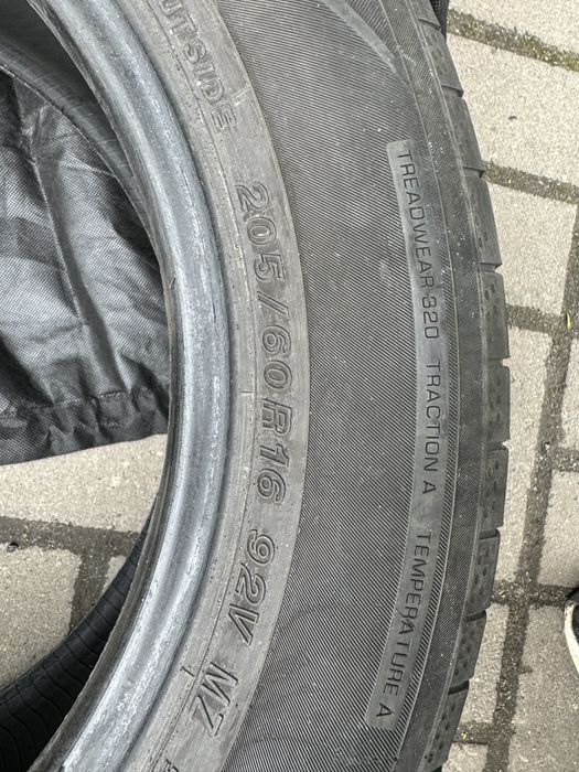 Шини літні Yokohama BluEarth-Gt 205/60R16 92V