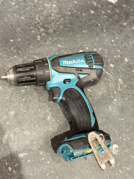 Sprzedam wiertarko-wkrętarke Makita DDF456