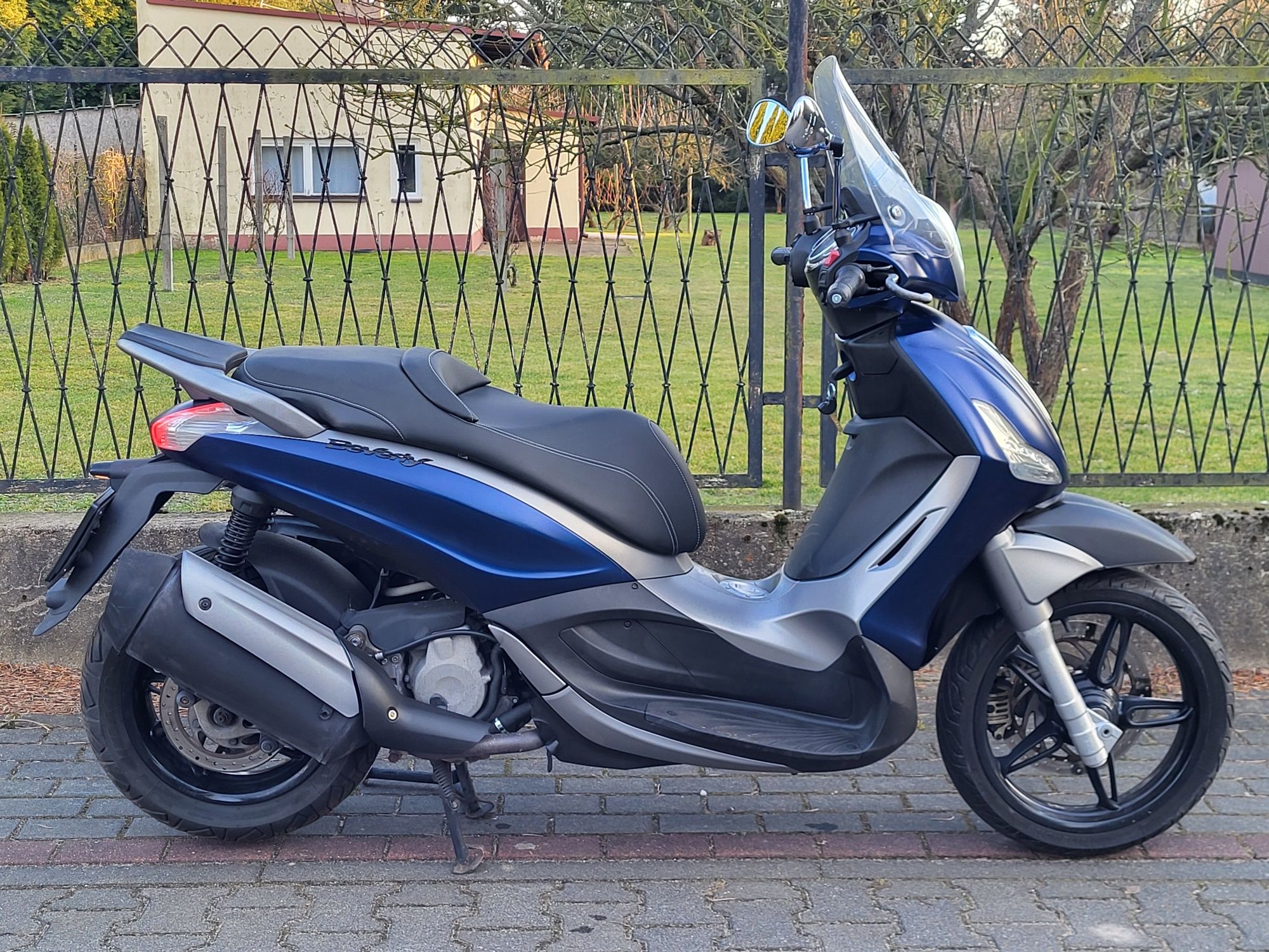 Piaggio Beverly 350