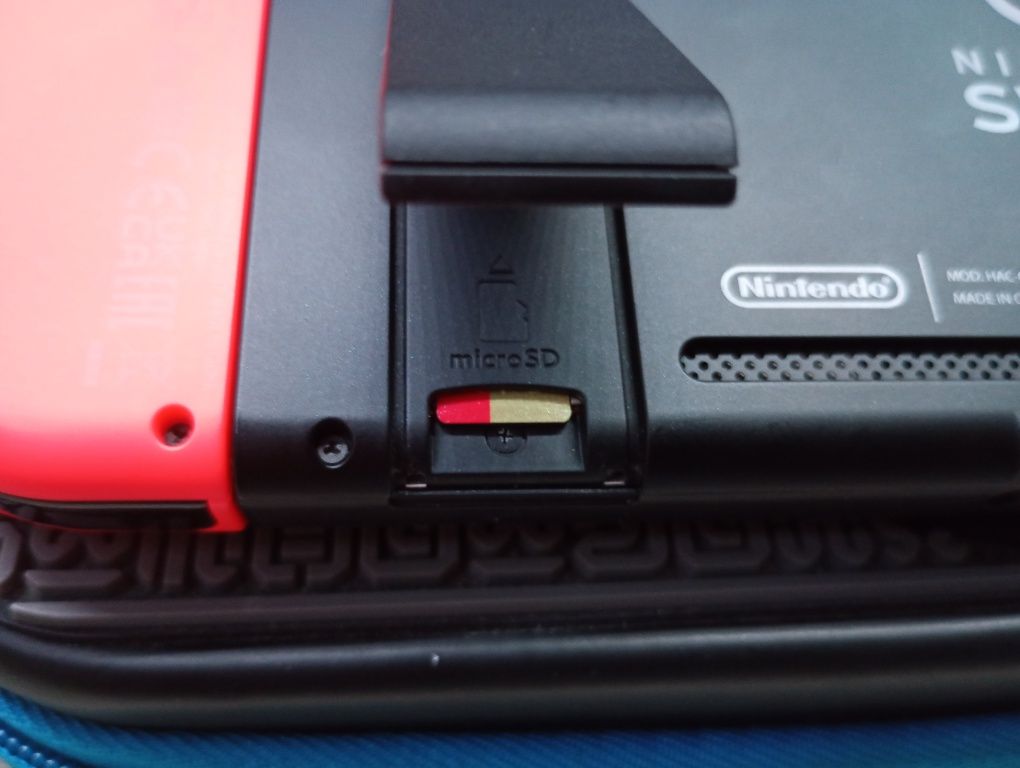 Konsola Nintendo Switch + akcesoria