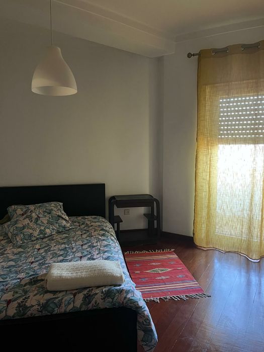 Quarto para arrendar