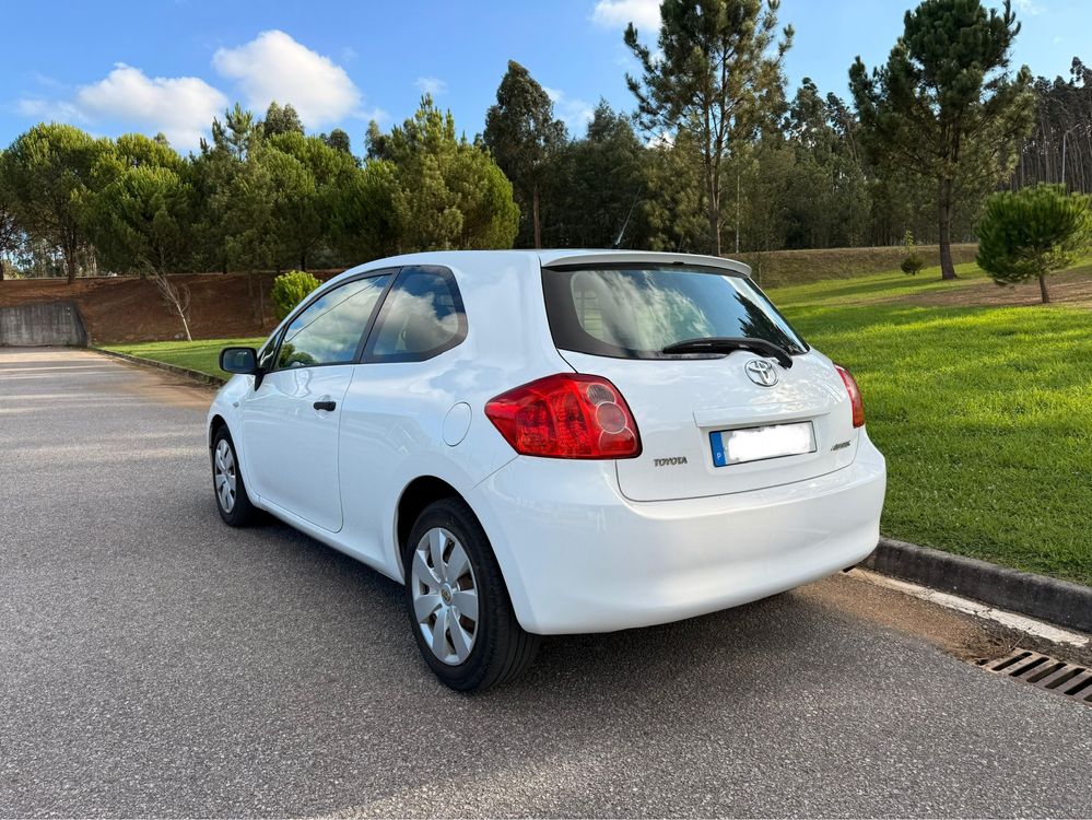 Toyota Auris 1.4 D4D - Comercial