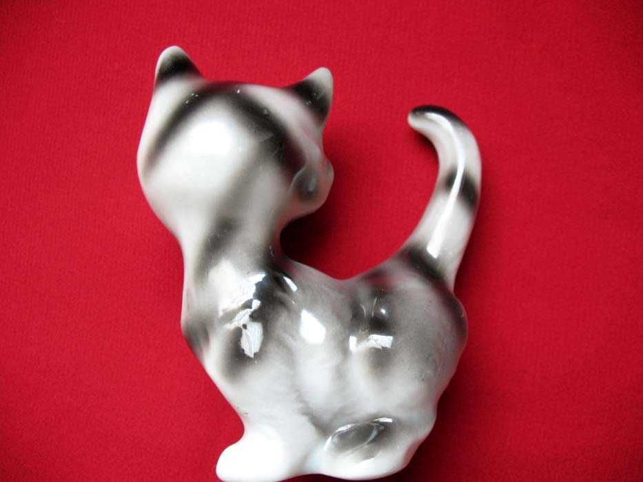 Kot - szary kocur - Figura GOEBEL 1246 - porcelana - 8 x 7 x 4 cm