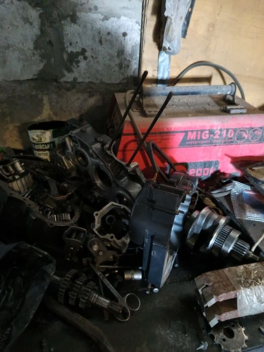 Продам запчастини на мотор мотоцикла