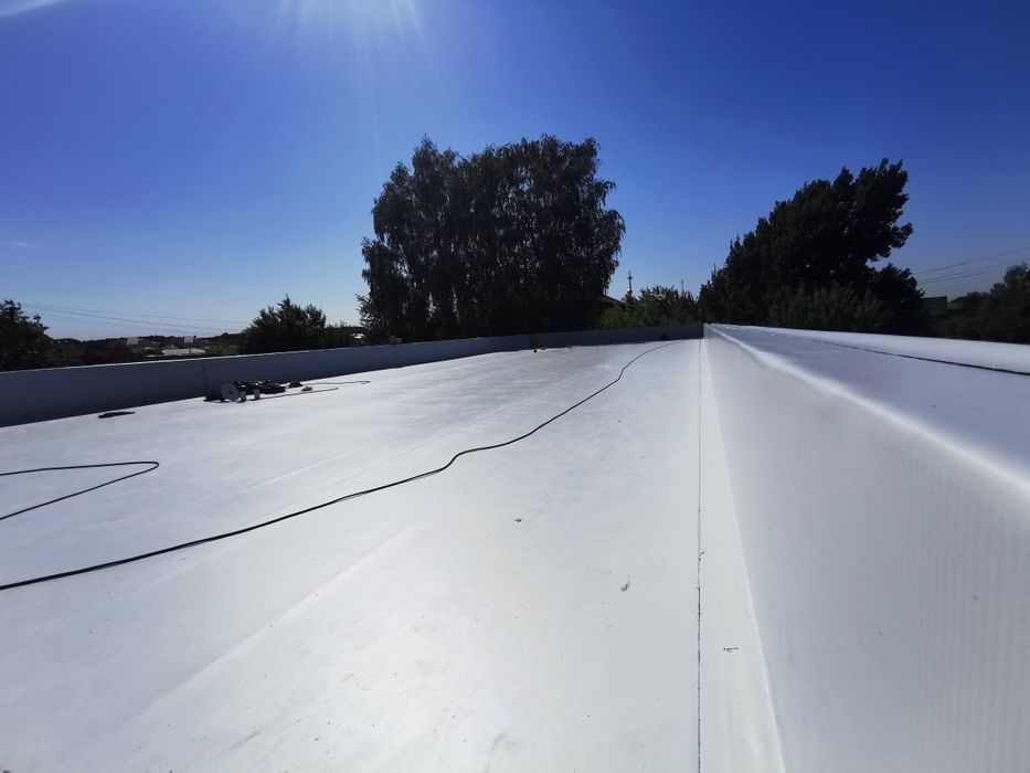 Монтаж ПВХ мембраны. Кровельные работы. Ремонт плоской крыши.