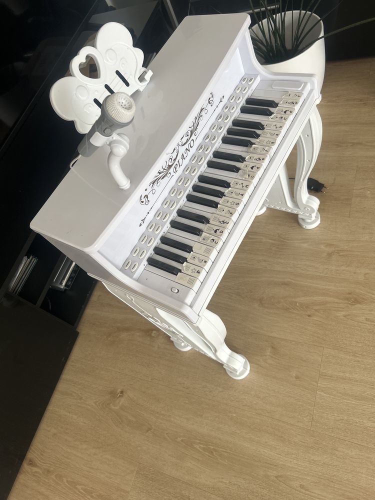 Pianino dzieciece z mikrofonem