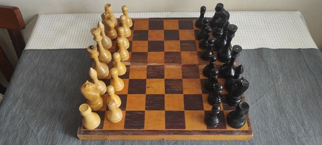 Шахматы деревянные 1970 г доска 40х40см