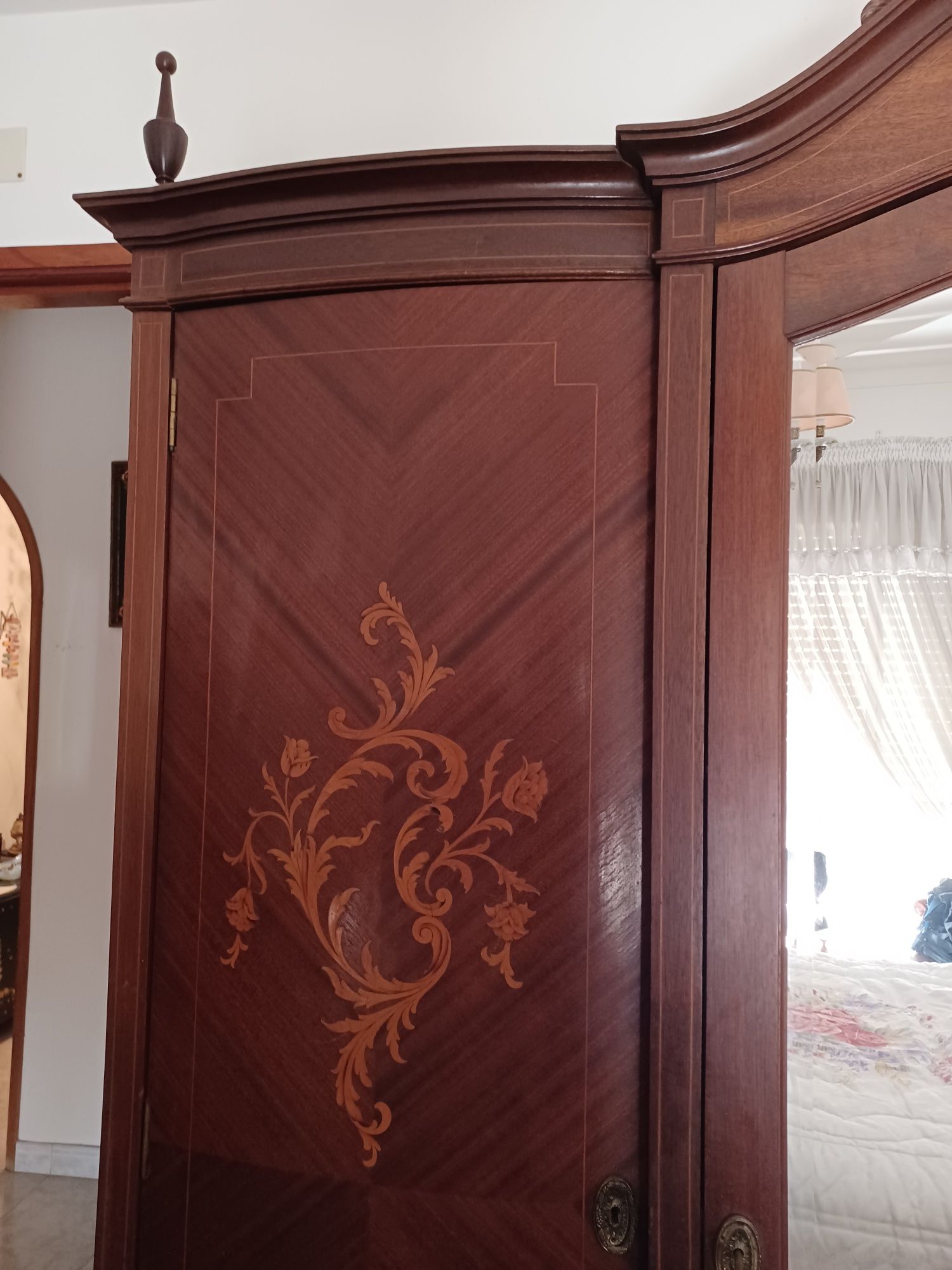 Roupeiro estilo Dona Maria