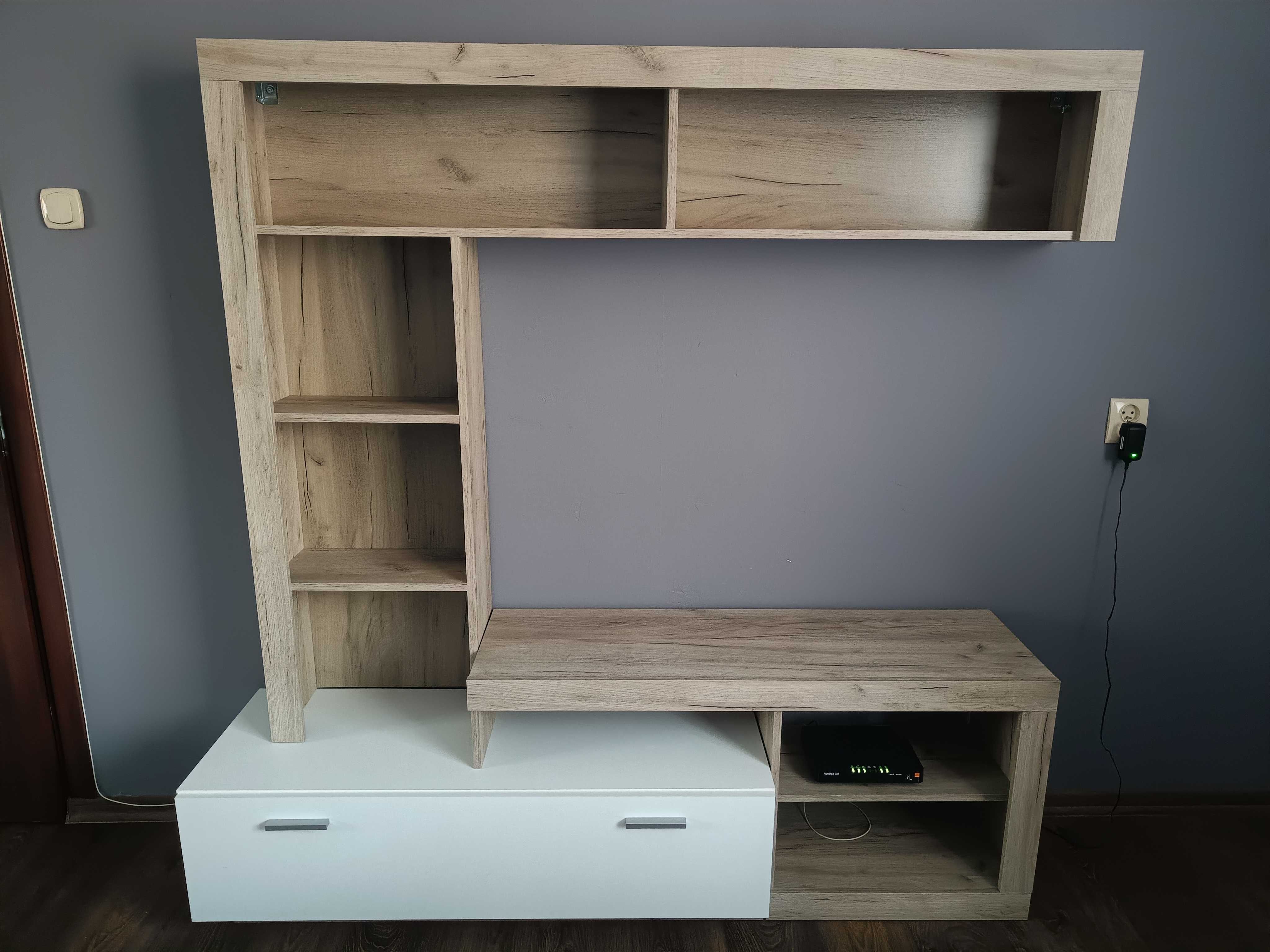 Szafka pod telewizor