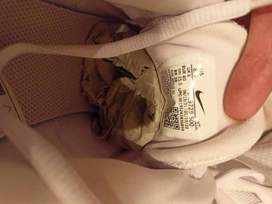 Zgrabne Nike Revolution 6NN Rozmiar 40/25,5 cm