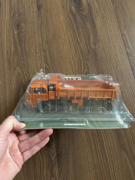 TATRA 813 S1 8 x 8 Kultowe ciężarowki PRL - DeAgostini - nr 111 - NOWY