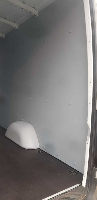 Mercedes Sprinter L3H2  Zabudowa paki busa z lekkiego tworzywa PCV