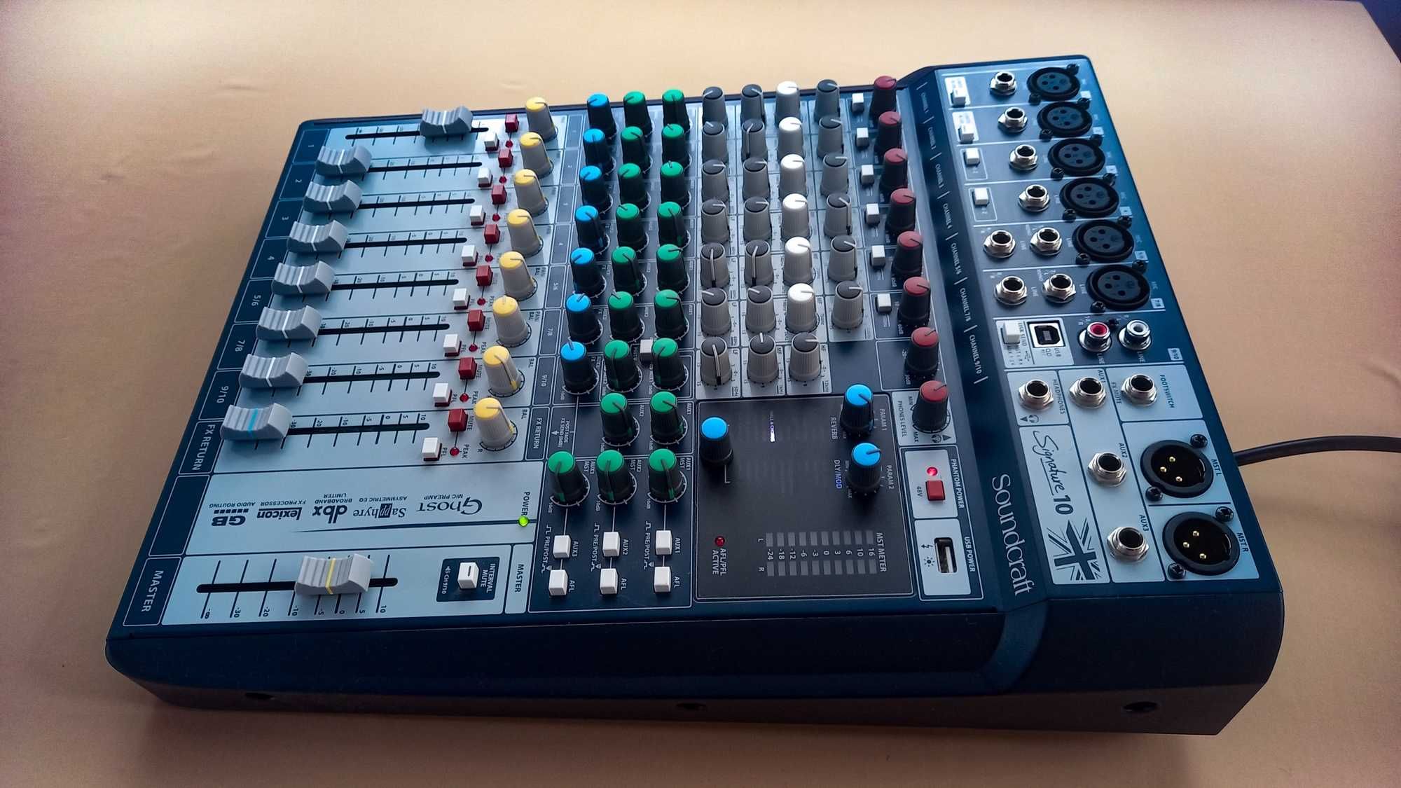 Мікшерний пульт Soundcraft Signature 10 стан нового