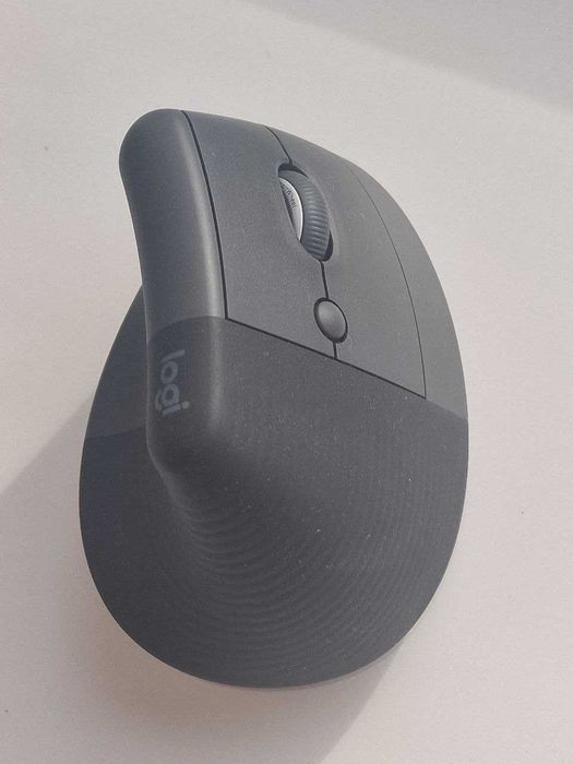 Logitech Lift Vertical бездротова миш