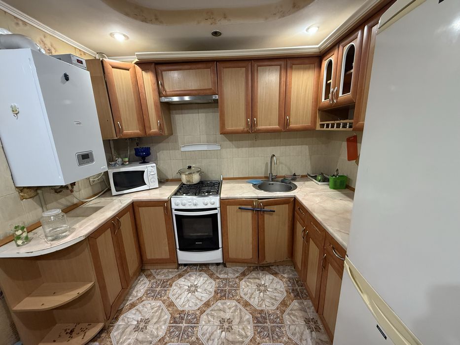 Продам кухню великого розміру