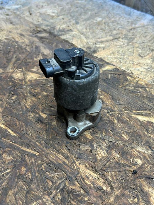 Клапан EGR Peugeot 407 1.8 2.0 бензин Пежо