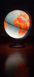 Globo iluminador em língua portuguesa