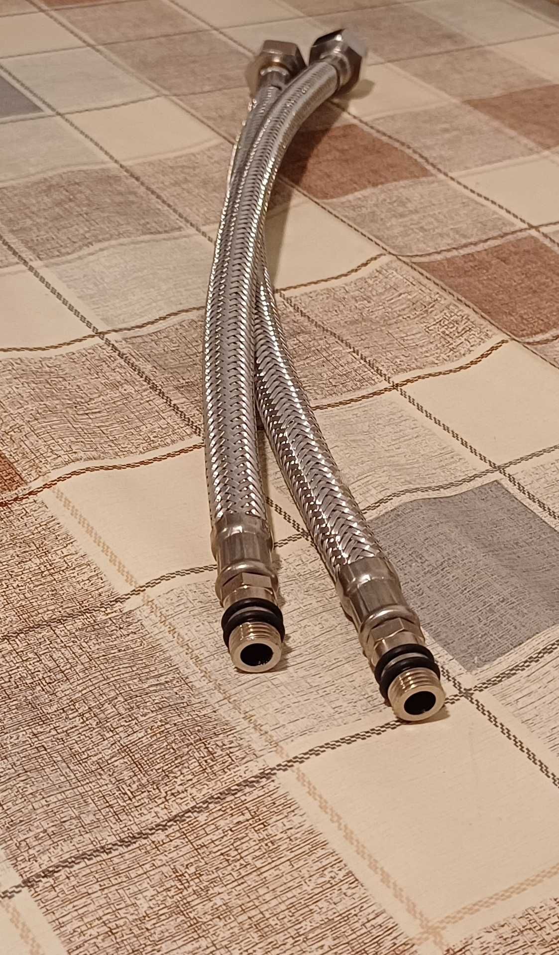 Wężyki przyłączeniowe 2 szt Inox 3/8W, 30 cm/8,5 stal nierdzewna