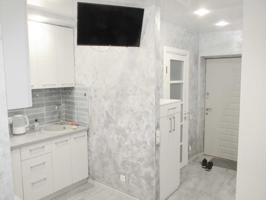 Ул. Ялтинская 9а. Стильная , уютная студия. Дизайнерский ремонт