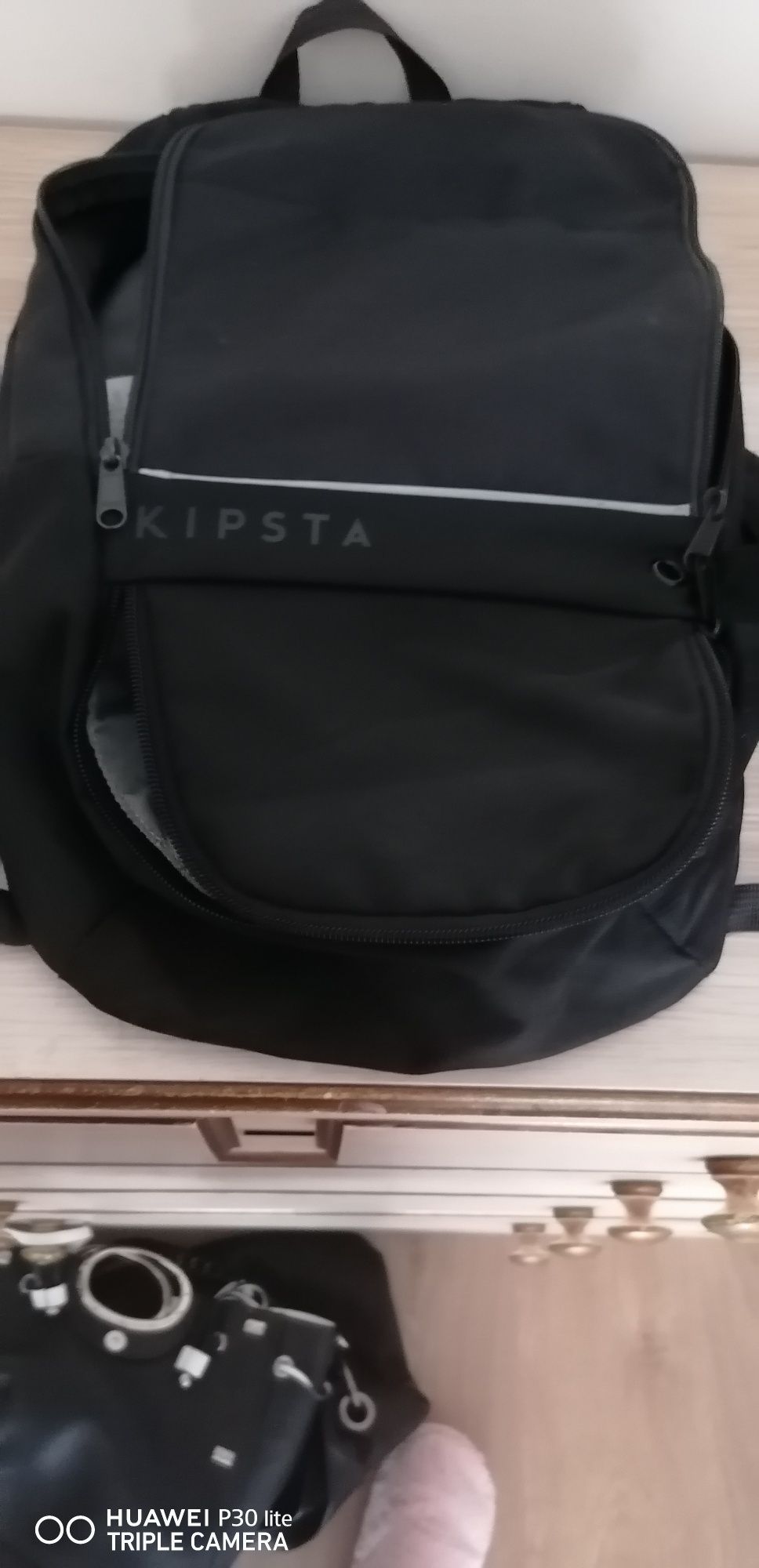 Mochila preta nova