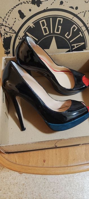 Szpilki Stradivarius 37