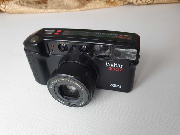 Aparat fotograficzny analogowy na klisze VIVITAR 300 z