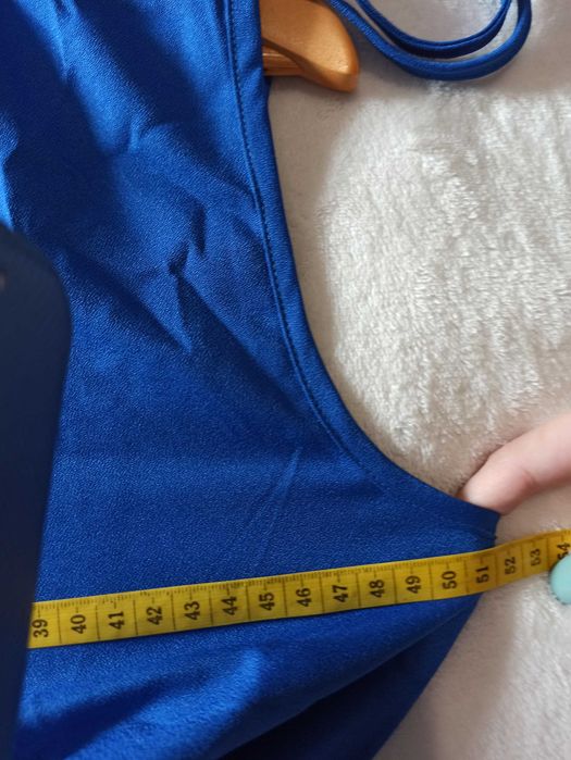 Crop top w kolorze chabrowym ze ściągaczem S/M