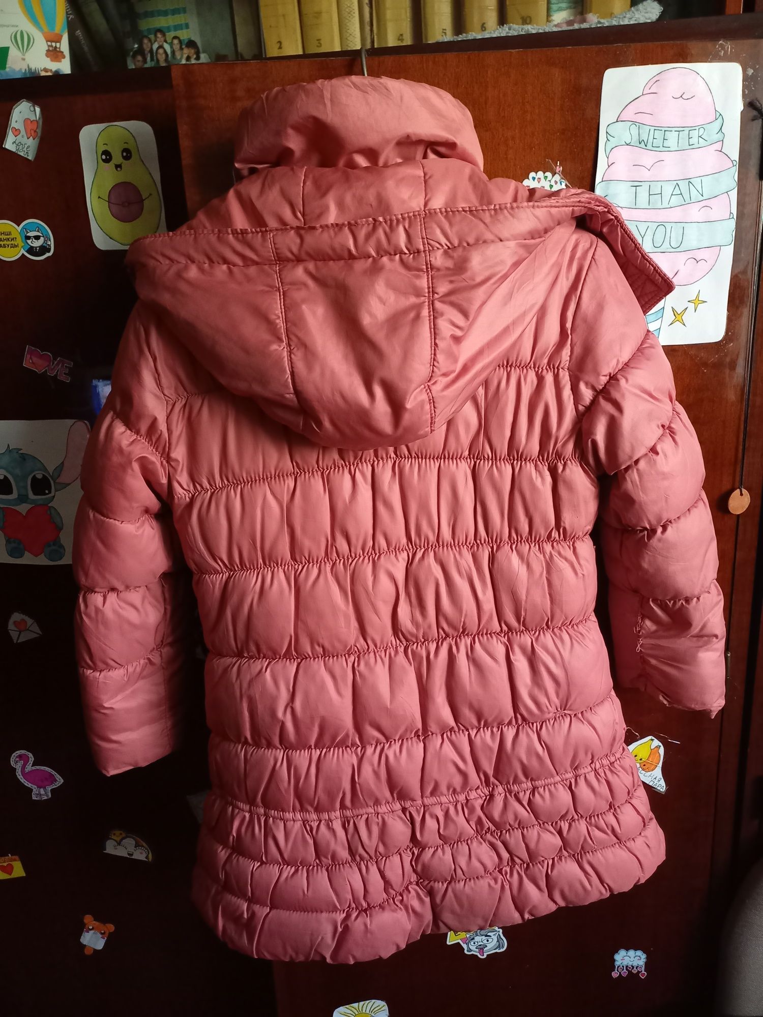 Зимняя куртка на девочку.